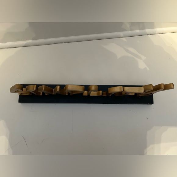 Decor - Picture 2 of 2